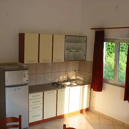 Apartment In With Sea View, Balcony, Air Conditioning, Wifi 5150-4