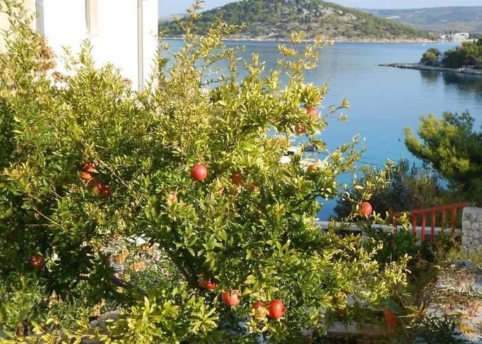 In With Sea View, Balcony, Air Conditioning, Wifi 5150-4 * Ražanj